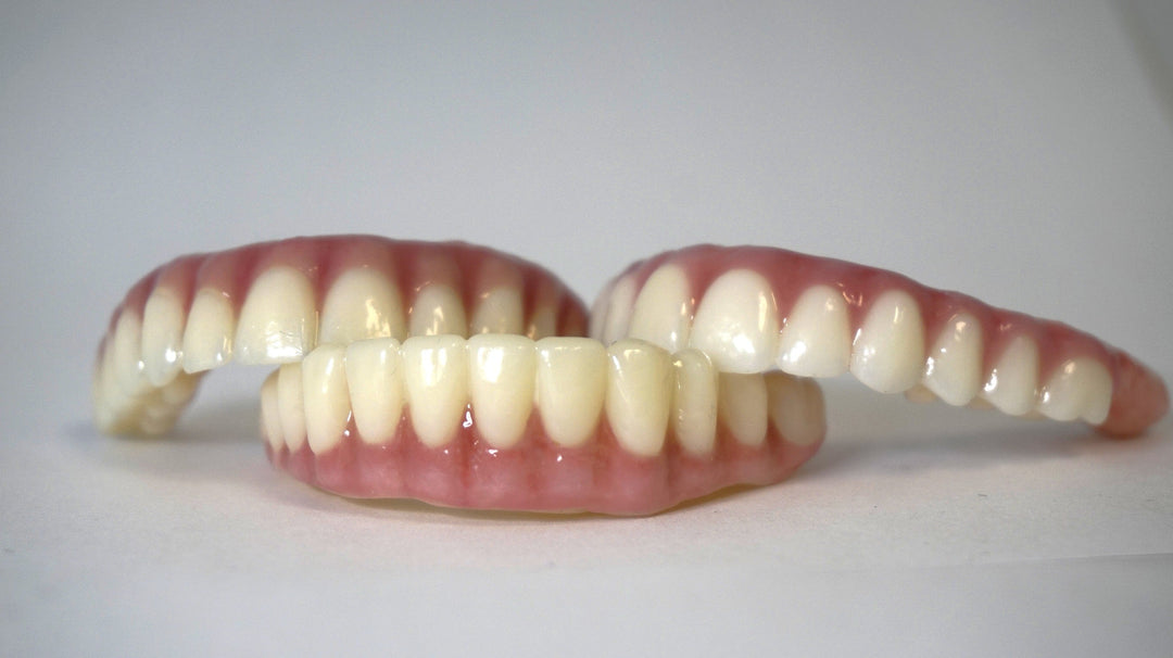 How to create a beautiful gingiva on a zirconia full arch using CGI Gum Stains